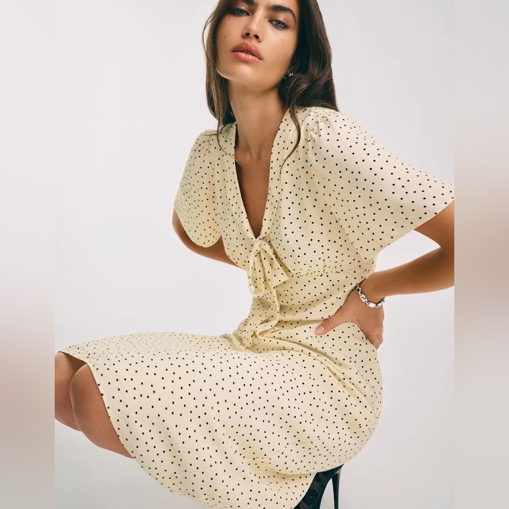 Reformation Tyra Polka Dot Short Sleeve Midi Dress size 8 - Picture 2 of 4